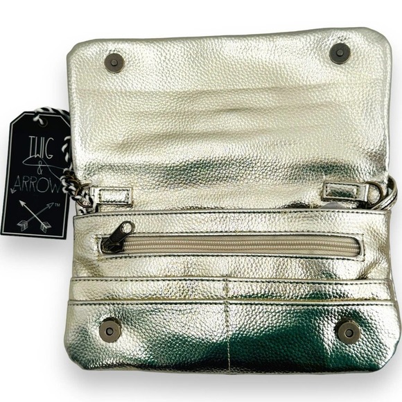 🍀Twig & Arrow Camel Accent Metallic Gold Faux Leather Crossbody Clutch Combo - Picture 2 of 6